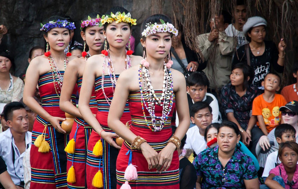 tradisi-dan-budaya-unik-masyarakat-kamboja